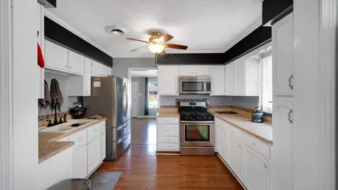 Kitchen - 541 N Lindberg St, Griffith, IN 46319 photo 1 of 4