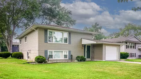 7266 Polk St, Merrillville, IN 46410