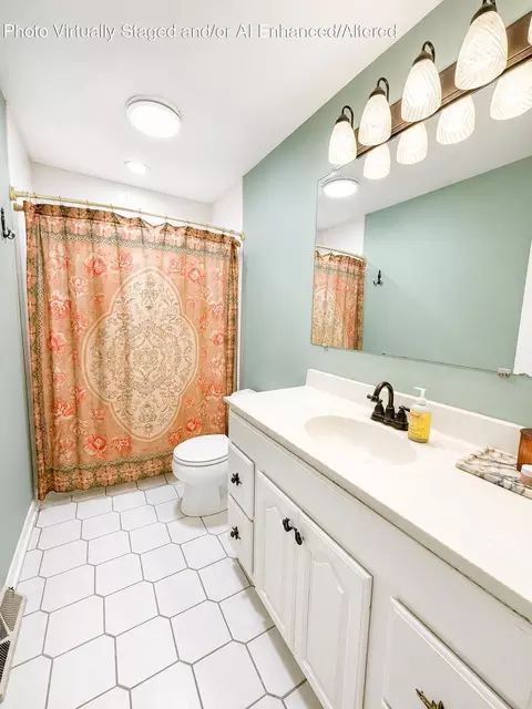 Bath - 9375 Roosevelt Pl, Crown Point, IN 46307 photo 1 of 2