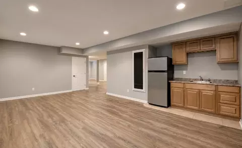 Living - 669 Davis Cir, Crown Point, IN 46307 photo 3 of 3