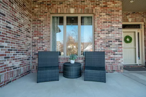 Exterior - 669 Davis Cir, Crown Point, IN 46307 photo 2 of 3
