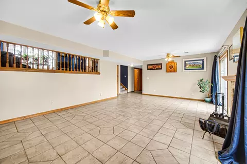 Living - 8735 E 124th Pl, Crown Point, IN 46307 photo 5 of 6
