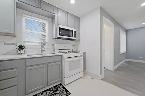 Kitchen - 2650 Monroe St, Gary, IN 46407 photo 2 of 2