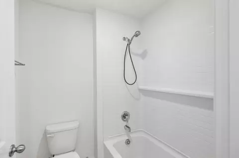 Bath - 10334 Morse Pl, Saint John, IN 46373 photo 1 of 3