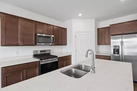 Kitchen - 10334 Morse Pl, Saint John, IN 46373 photo 2 of 3