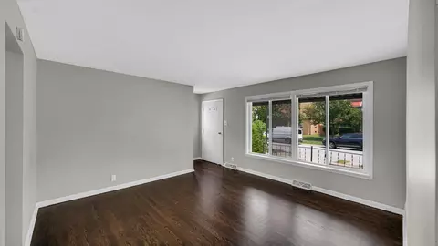 Living - 7212 Mclaughlin Ave, Hammond, IN 46324 photo 1 of 3