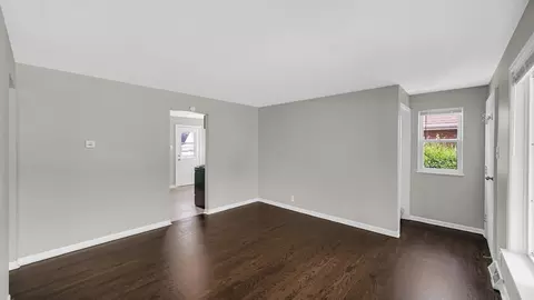 Living - 7212 Mclaughlin Ave, Hammond, IN 46324 photo 3 of 3