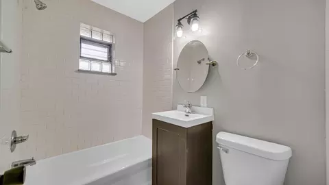 Bath - 7212 Mclaughlin Ave, Hammond, IN 46324 photo 1 of 2