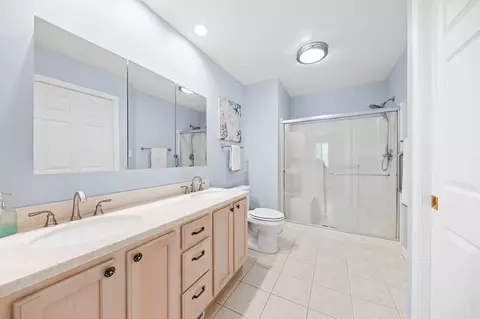 Bath - 1737 Windfield Dr, Munster, IN 46321 photo 1 of 2