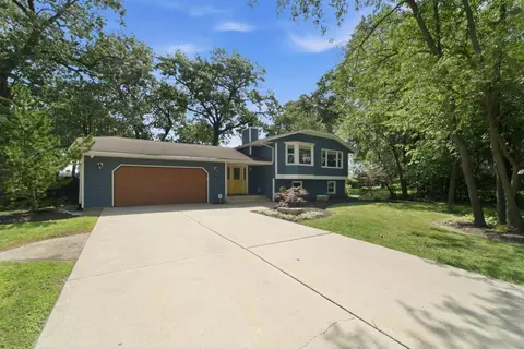 Exterior - 235 N True St, Griffith, IN 46319 photo 2 of 9