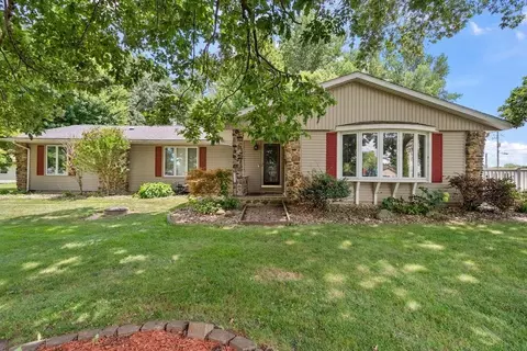 5008 E Shady Point Dr, Monticello, IN 47960