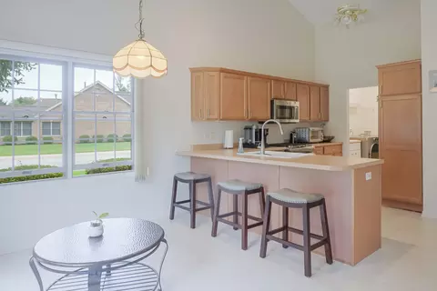 Kitchen - 1832 Windfield Dr, Munster, IN 46321 photo 3 of 4