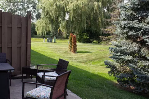 Exterior - 879 Flagstone Dr, Dyer, IN 46311 photo 2 of 2