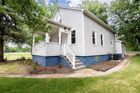 Exterior - 1517 Jennings St, Gary, IN 46404 photo 2 of 10