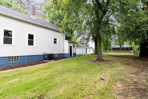 Exterior - 1517 Jennings St, Gary, IN 46404 photo 7 of 10