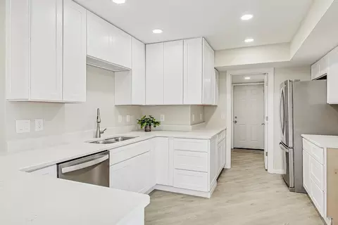 Kitchen - 22 Crismar Rd, Ogden Dunes, IN 46368 photo 1 of 3