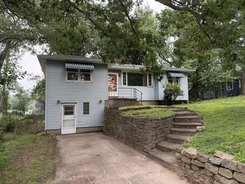 249 Shoreland Dr, Michigan City, IN 46360