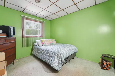 Bedroom - 501 Belden Dr, Dyer, IN 46311 photo 2 of 3