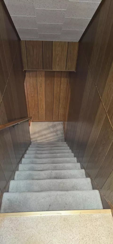 Entry Way - 1539 Roberts Ave, Whiting, IN 46394 photo 2 of 2