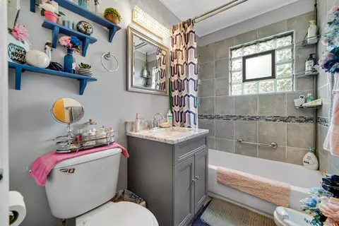 Bath - 3529 Lincoln St, Gary, IN 46408 photo 1 of 2