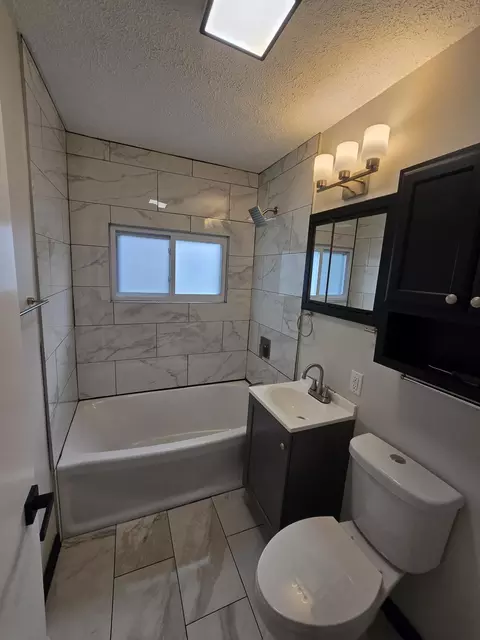 Bath - 4422 E 20th Ct, Gary, IN 46405 photo 1 of 1