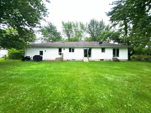 Exterior - 268 S State Rd 2, Hebron, IN 46341 photo 4 of 8