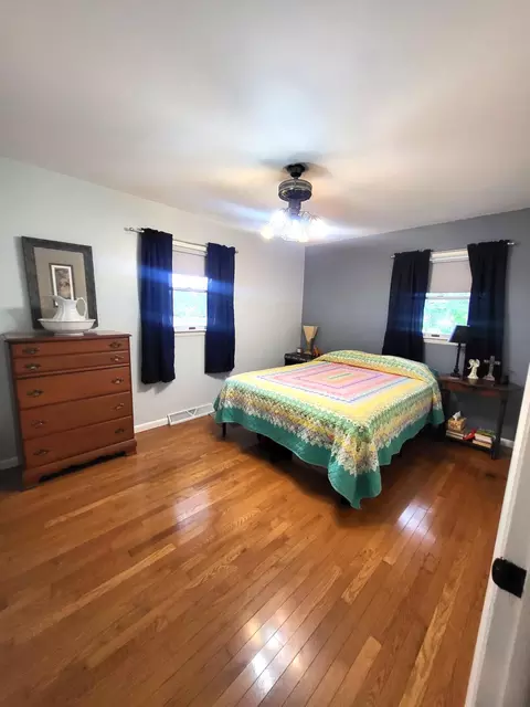 Bedroom - 268 S State Rd 2, Hebron, IN 46341 photo 3 of 10