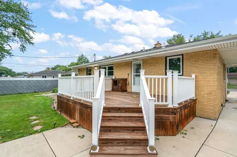 Exterior - 44 Timrick Dr, Munster, IN 46321 photo 6 of 10