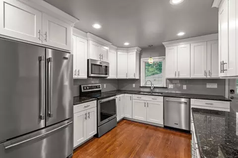Kitchen - 44 Timrick Dr, Munster, IN 46321 photo 2 of 4