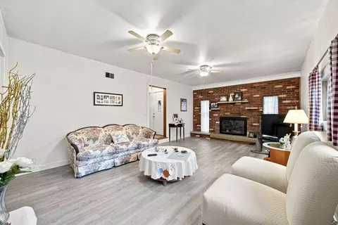 Living - 203 N Wiggs St, Griffith, IN 46319 photo 1 of 2