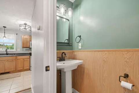 Entry Way - 4977 E Robin Ct, Rolling Prairie, IN 46371 photo 1 of 1