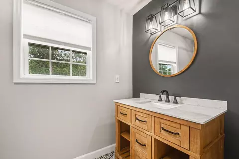 Bath - 4977 E Robin Ct, Rolling Prairie, IN 46371 photo 1 of 3