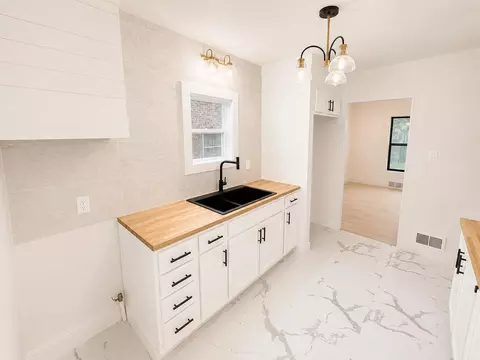 Kitchen - 4368 Delaware St, Gary, IN 46409 photo 3 of 3