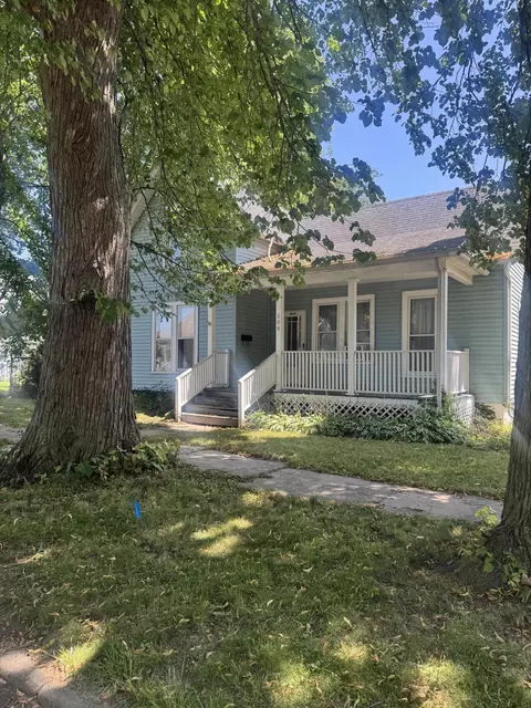 608 Valparaiso St, Valparaiso, IN 46383