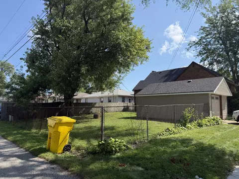 Exterior - 802 N Lafayette St, Griffith, IN 46319 photo 9 of 11