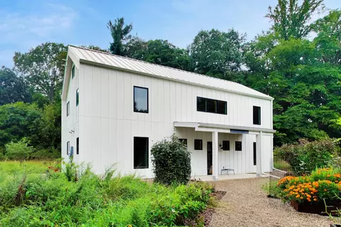 314 Tryon Farm Ln, Michigan City, IN 46360