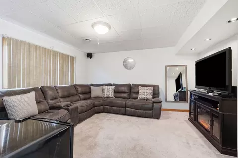 Living - 3909 Brookside Dr, Crown Point, IN 46307 photo 4 of 4
