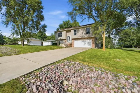 Exterior - 3909 Brookside Dr, Crown Point, IN 46307 photo 2 of 8