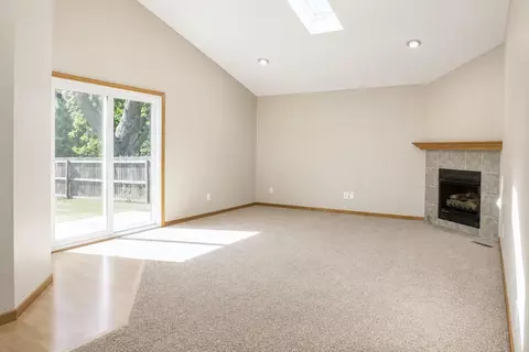 Living - 4764 Ralston Pl, Griffith, IN 46319 photo 4 of 6