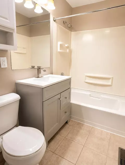 Bath - 4764 Ralston Pl, Griffith, IN 46319 photo 1 of 2