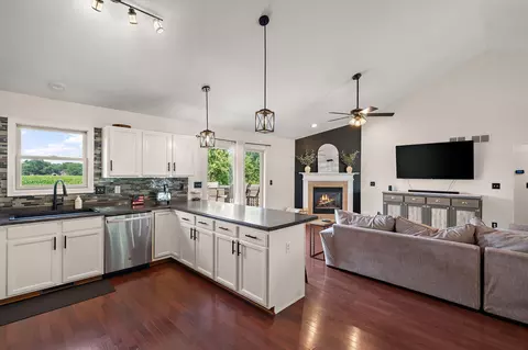 Kitchen - 360 E 123rd Pl, Crown Point, IN 46307 photo 5 of 5