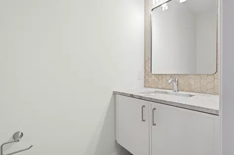 Bath - 7342 Brookhaven Dr, Crown Point, IN 46307 photo 1 of 8