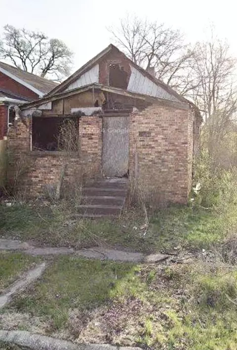 2443 Delaware St, Gary, IN 46407 photo 5
