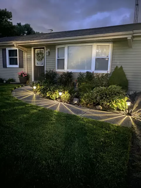 719 Governor Rd, Valparaiso, IN 46385