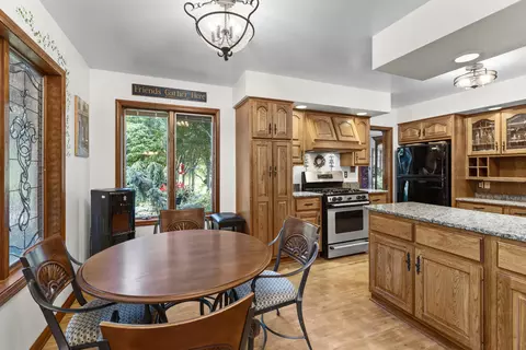 Kitchen - 6234 E 109th Ave, Crown Point, IN 46307 photo 4 of 4