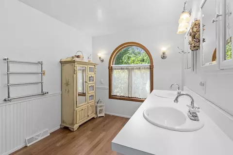 Bath - 6234 E 109th Ave, Crown Point, IN 46307 photo 1 of 4