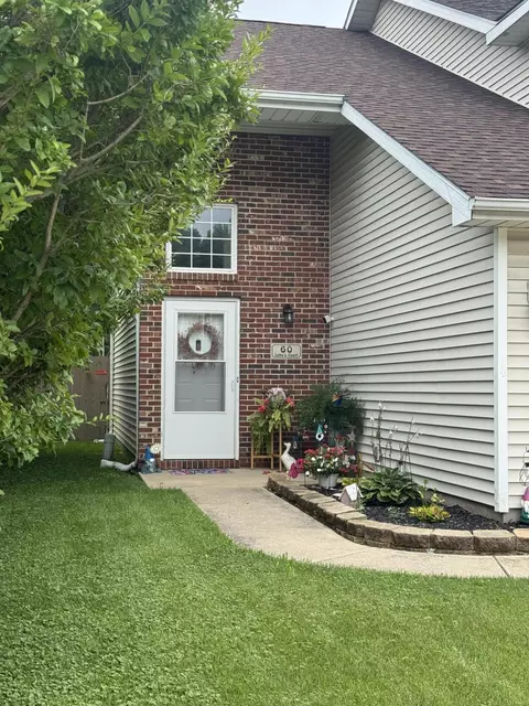 60 Lukes Ct, Hobart, IN 46342