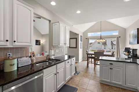 Kitchen - 7241 E 104th Pl, Crown Point, IN 46307 photo 2 of 3