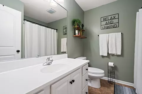Bath - 7241 E 104th Pl, Crown Point, IN 46307 photo 4 of 4