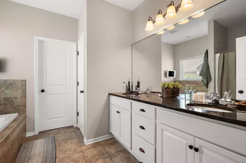 Bath - 7241 E 104th Pl, Crown Point, IN 46307 photo 1 of 4